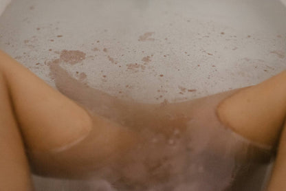 Urb Apothecary - Lavender Bath – Soothing Colloidal Oats & Color Therapy