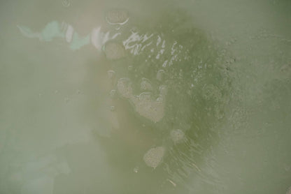Urb Apothecary - Eucalyptus Bath - Mineral Restoring, Color Therapy Soak