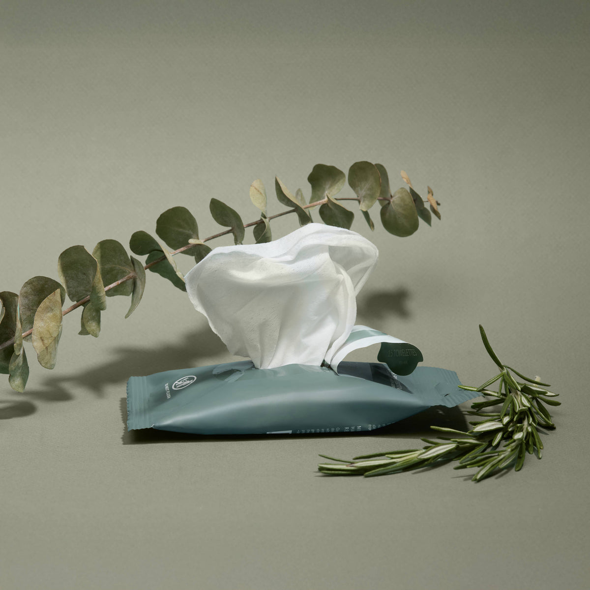Noshinku - Eucalyptus Nourishing Hand Sanitizing Travel Wipes